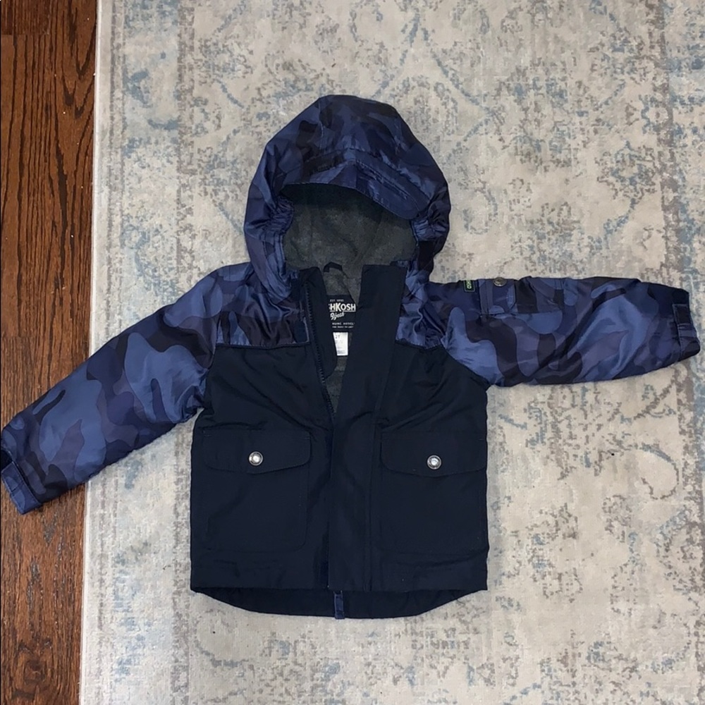 Navy blue solid and camo mid weight coat EUC
